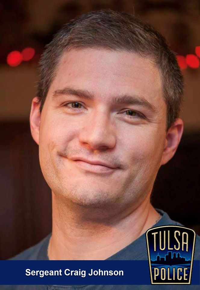 TJEckertKJRH's tweet photo. Rest in peace Sergeant Craig Johnson of the Tulsa Police Department. Prayers for his family and his brothers in blue, including my dad, TPD Captain Mike Eckert. Can't even begin to imagine what the Johnson family is going through right now. https://t.co/C5cOUNuotX