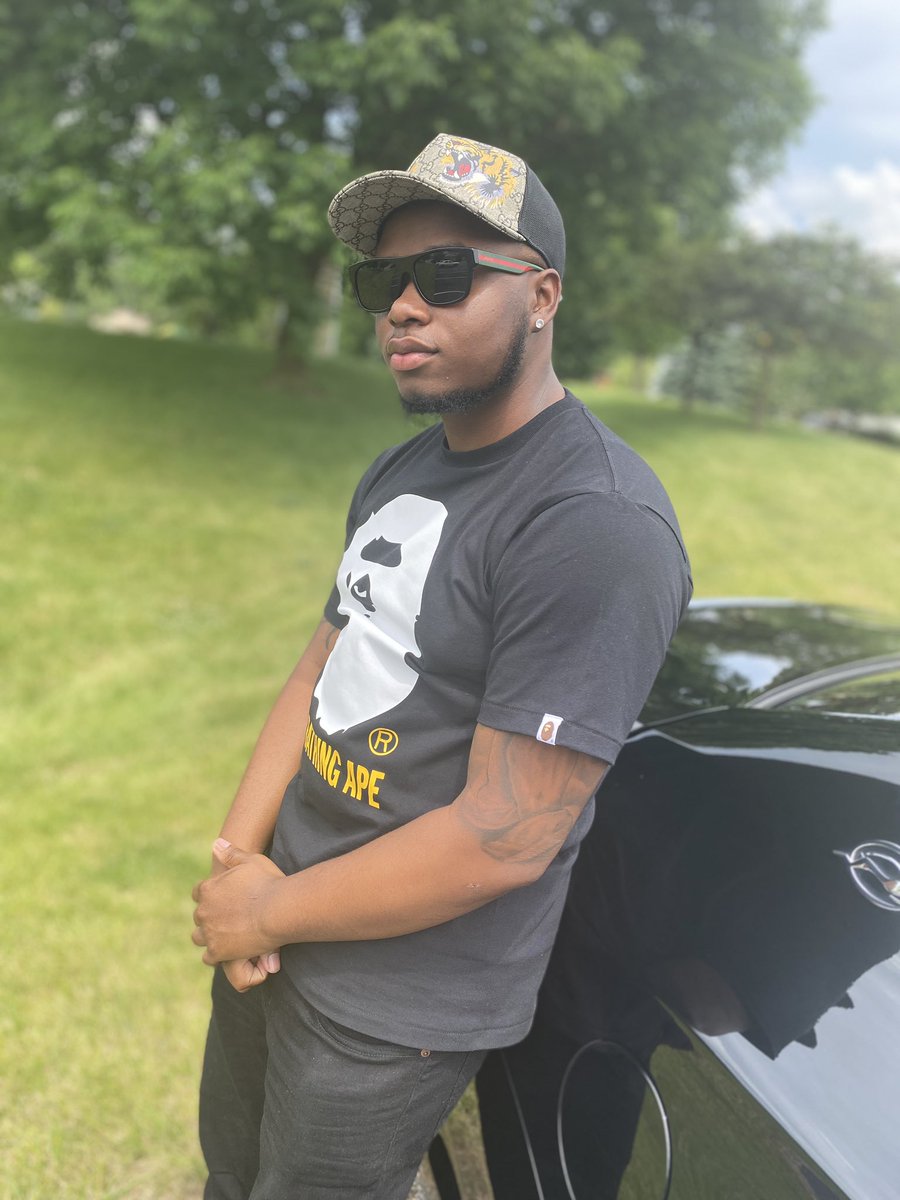 Streetz_Calling's tweet photo. Damn it feel good to be a hustla 😎 #happybirthdaytome 🎉 https://t.co/BXkkfRhp5x