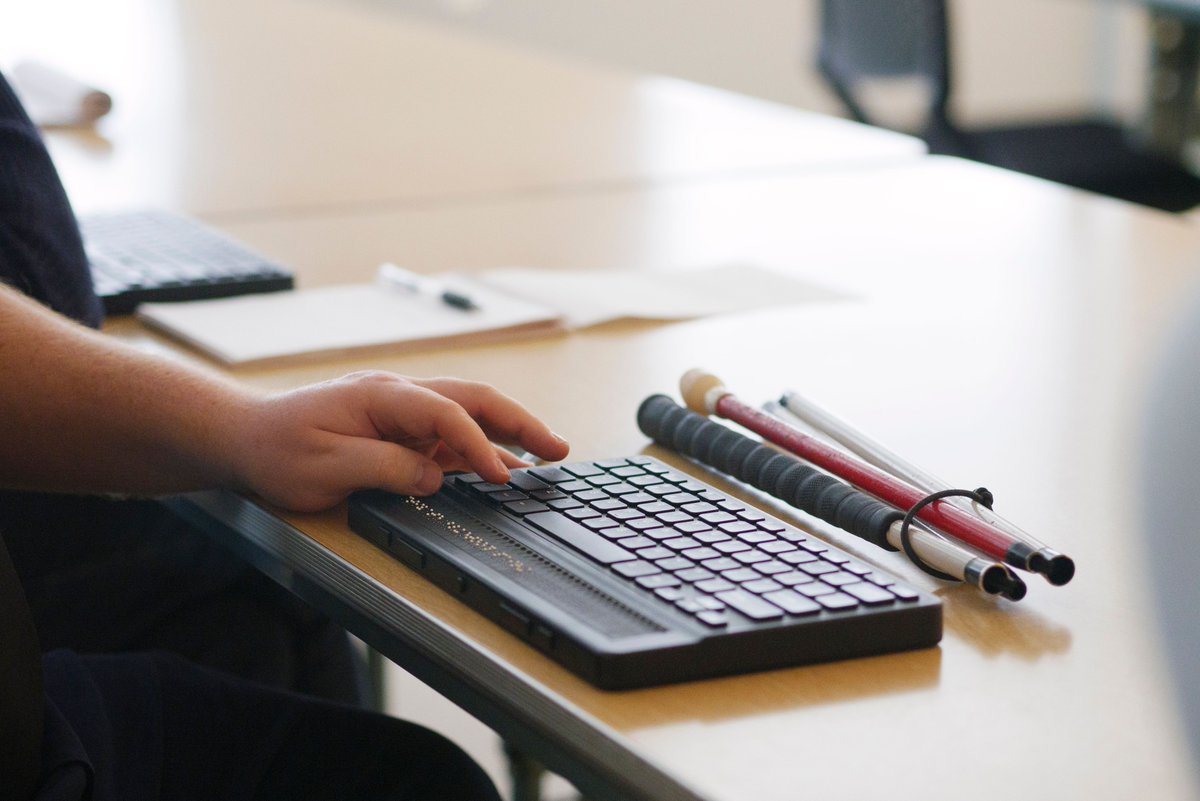 APHfortheBlind's tweet photo. A QWERTY laptop-style keyboard, 40-cell braille display, Bluetooth pairing, and lightweight body make the Mantis Q40 the perfect tool for life on-the-go. In the classroom or the workplace, it's the perfect all-in-one keyboard! https://t.co/bRnhXs73qO #MantisWeek #MantisQ40 https://t.co/kjhdOq7N6b