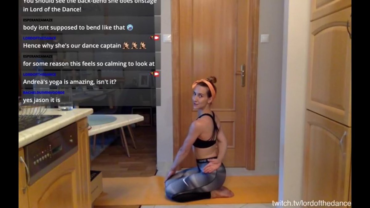 AndreaPappKren's tweet photo. Spinal rotations and cherry pies tonight in Morrighan’s Yoga Kitchen🍒🧘🏼‍♀️ Did u tune in?😊 https://t.co/bi0lXwkfEK