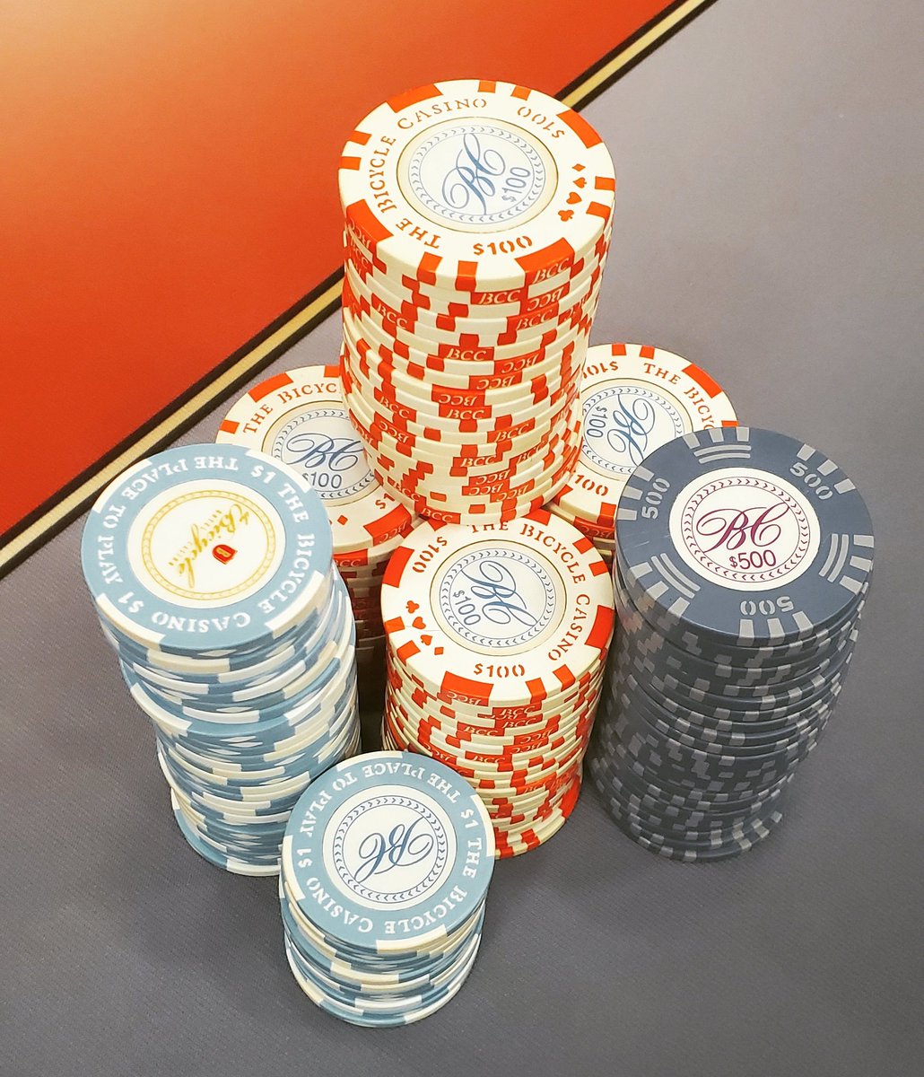 BicycleCasino's tweet photo. #backinthegame ♠️♦️♥️♣️ #chipstacks #bicyclecasino #backatthebike #pokergrind https://t.co/ah36JrOHjt