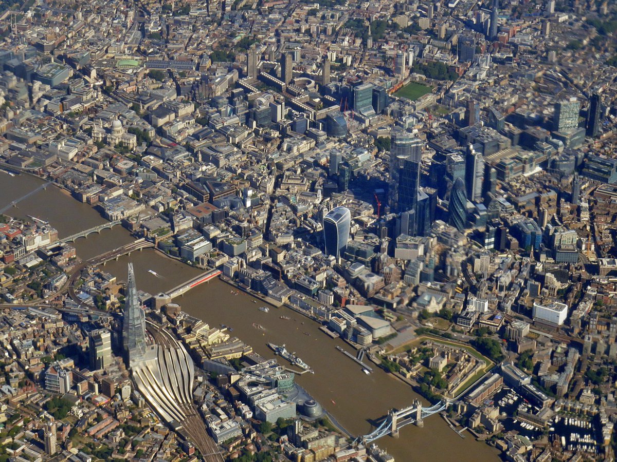 Roger_Nock's tweet image. The @TowerOfLondon in view from my office window.  The first home of @OrdnanceSurvey  229 years ago. It&apos;s surroundings have changed a fair bit since then #WeAreOS