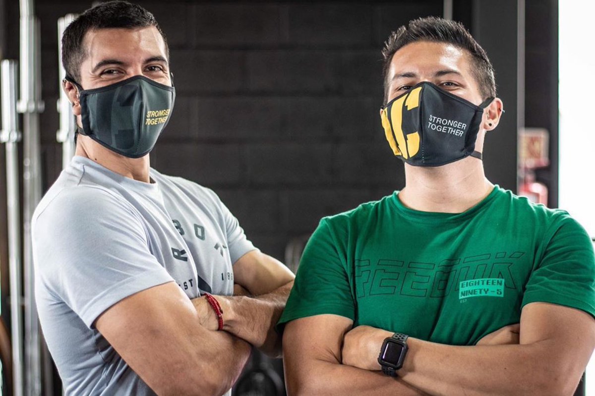 mexico_crossfit's tweet photo. Capacidad de adaptación al cambio.
-
🎙 @UC_CrossFit
・・・
Aunque cubierta por tu seguridad, nuestra sonrisa al entrenar contigo siempre se va a notar 😁 #StrongerTogether
.
¡Cubrebocas UC! ✅ ¡Listos para tu regreso!
.
#undercoverfamily #CrossFit #CrossFitTraining #CFMexico https://t.co/nMAsARHraM