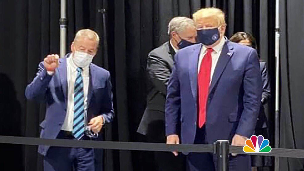 Trump wears a mask You should wear a mask, too