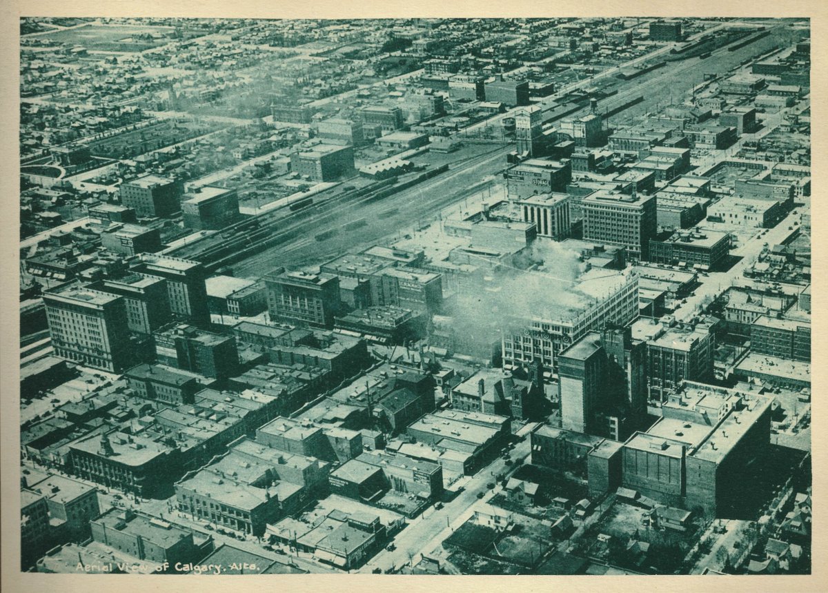 Here is a great shot of the DT looking SW with the Palliser Hotel, Grain Exchange & Hudson Bay Bld all featured. The Palliser Hotel was built in 1911-1914 & was built entirely of steel and rinforced concrete. The Grain Exchange was built in 1910 was the first high-rise structure.