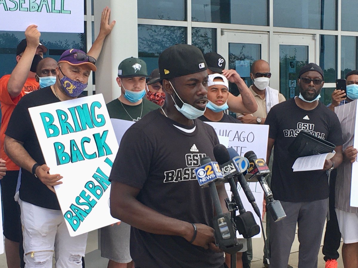 mattzahnsports's tweet photo. "It was unprofessional how they did it."
The Chicago State baseball team speaks out on their program being eliminated and what they're doing to try to bring it back. Tonight at 5 &amp; 10 on @cbschicago.
@CSUBaseball https://t.co/H8Ecb4jZr5