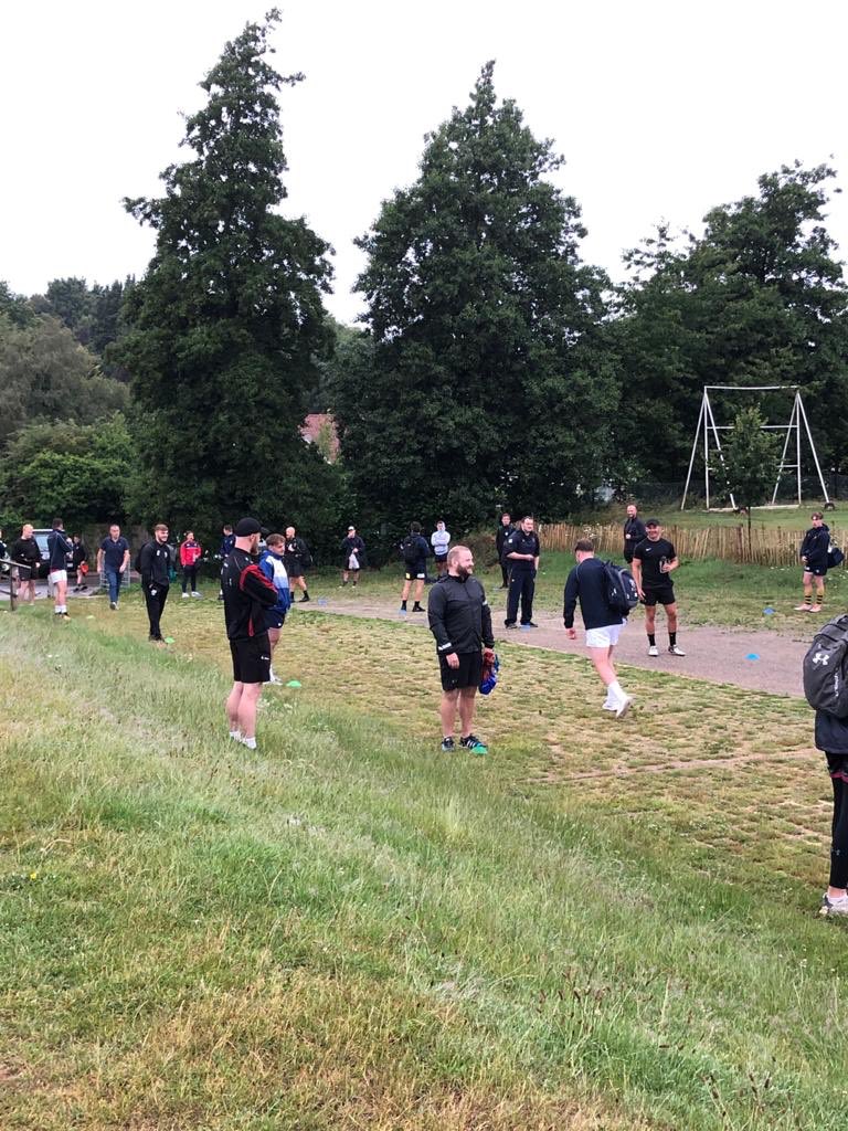 coachajbowman's tweet photo. Great to be back in this new world!  Top effort from all invovled in the Senior Squad @SevenoaksRFC https://t.co/zGq0V1z8bH