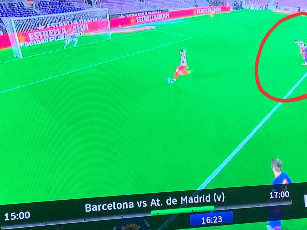 BarcaUniversal's tweet photo. Ridiculous. https://t.co/iCmCBNpk50
