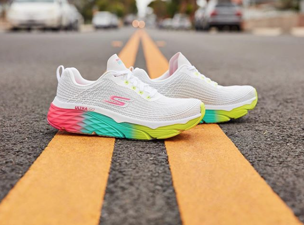 Ardilla vaquero Aplicando SKECHERS USA on Twitter: "Hit the road in colorful style 💕💙💛👟 #Skechers  #shoes #color #fitness #workout #SkechersStyle Shop similar style:  https://t.co/cAjT74IoM2 https://t.co/xGR4OW9anX" / Twitter