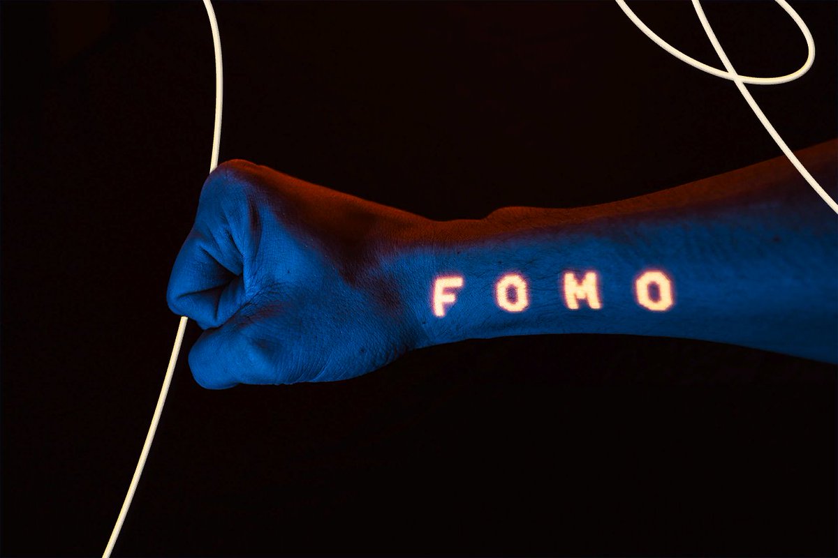 TechieBusiness's tweet photo. 📍 The FOMO Effect

You may have heard the term FOMO, but do you know what it means? FOMO – fear of missing out – is a form of social anxiety, a fear of regret.

➡️ To learn more, see our article at https://t.co/HpSBCUJGFa

#TechieBusiness #technology #marketing #business https://t.co/DZkZW6jnzm