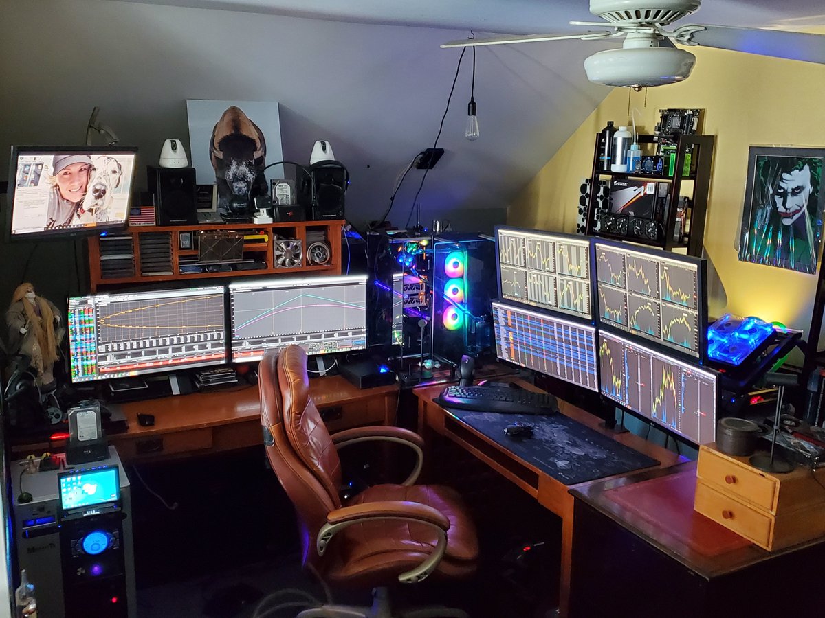 AAAMoinet's tweet photo. Finally got around to updating my office PC. I'm still waiting on the water blocks for both GPU's before I can finish tuning and benchmarking everything. 

I7-9700 3.6GHz overclocked to 5GHz
Z390 AORUS MB
Dual AMD 5700 OC GPU's
500 GB M2 SSD
1TB SSD HD
32 GB Ripjaws ram
850W PS https://t.co/VHb1GyNgfa