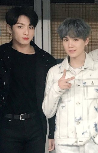 Yoonkook size difference a Thread- 