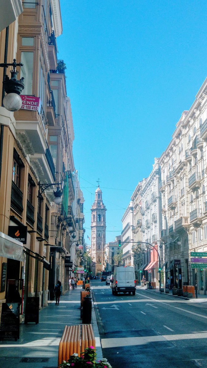 miis_lugares's tweet photo. "Ciudades con alma propia"✨#Spain #Valencia #fotografia #photography #photo #photooftheday #pick #capture #moments #recuerdos #calle #street #Beautiful #love #capturando https://t.co/JYUlfEFxsr