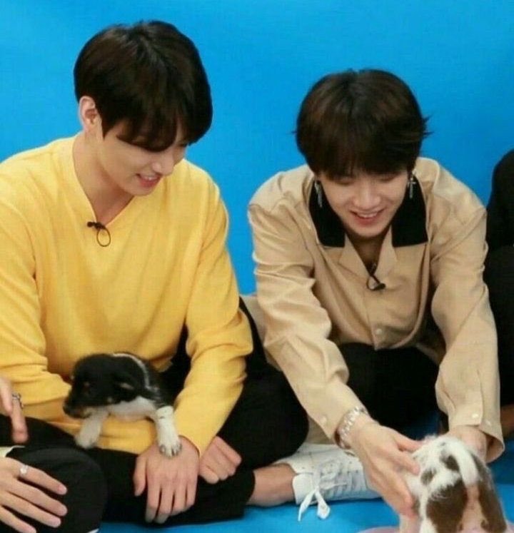 Yoonkook size difference a Thread- 