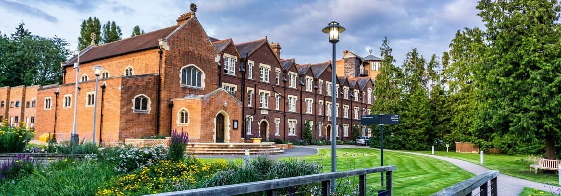 ST EDMUND'SAnother mature/grad college. Honestly I only found out where this was about 6 months ago, and I only know it through past Labour Club drama tbh. I think it might be unique in having a Catholic chapel?Formal rating: n/a