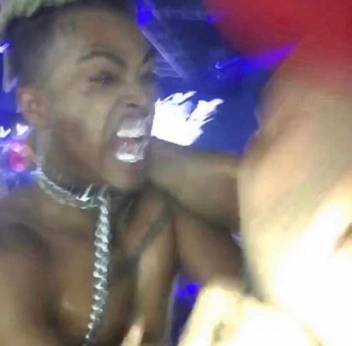 DaUser_'s tweet photo. When your playlist goes from xxxtentacion to XXXTENTACION https://t.co/ObYpmdhImv