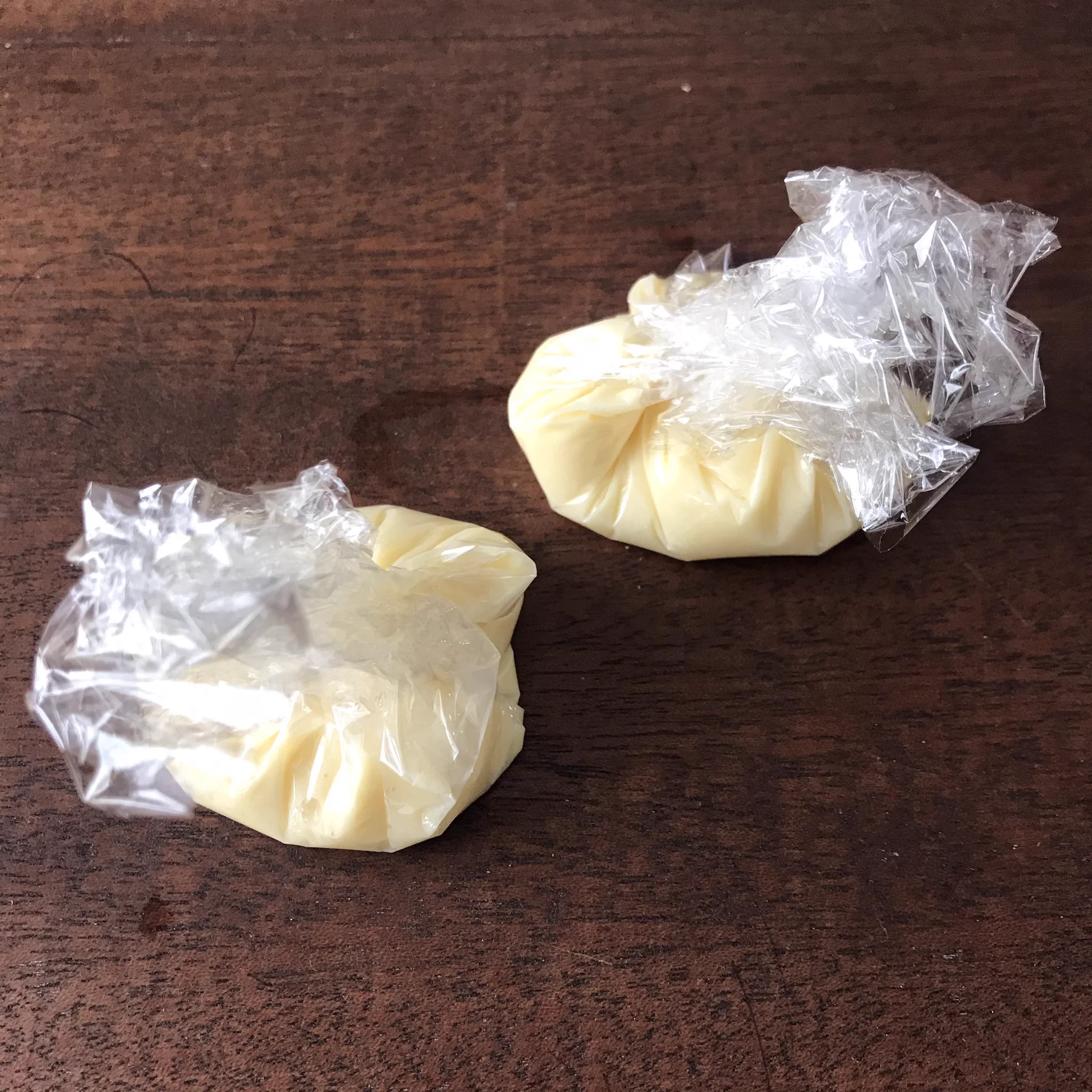 最強のチーズインハンバーグを作る方法！それはなんと凍らせたチーズを入れるだけ‼