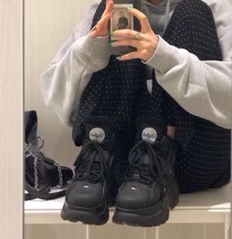 เข้าสู่เดือนกรกฎาแล้ว ไม่ว่าจะเดือนนี้หรือเดือนไหนก็ขอให้เป็นเดือนที่ดีของเธอนะคะ เดือนที่ผ่านมาบางวันอาจจะมีเรื่องที่ทำให้เธอมีความสุขจนหุบยิ้มไม่ได้ หรือรู้สึกจ๋อยไปบ้าง แต่เธอก็ผ่านมันมาได้แล้วนะคนเก่ง ไม่เคยไม่รู้สึกดีเลยที่ได้มารู้จักกัน ขอบคุณที่โลกนี้มีเธอนะคะ 🤍🤏🏻