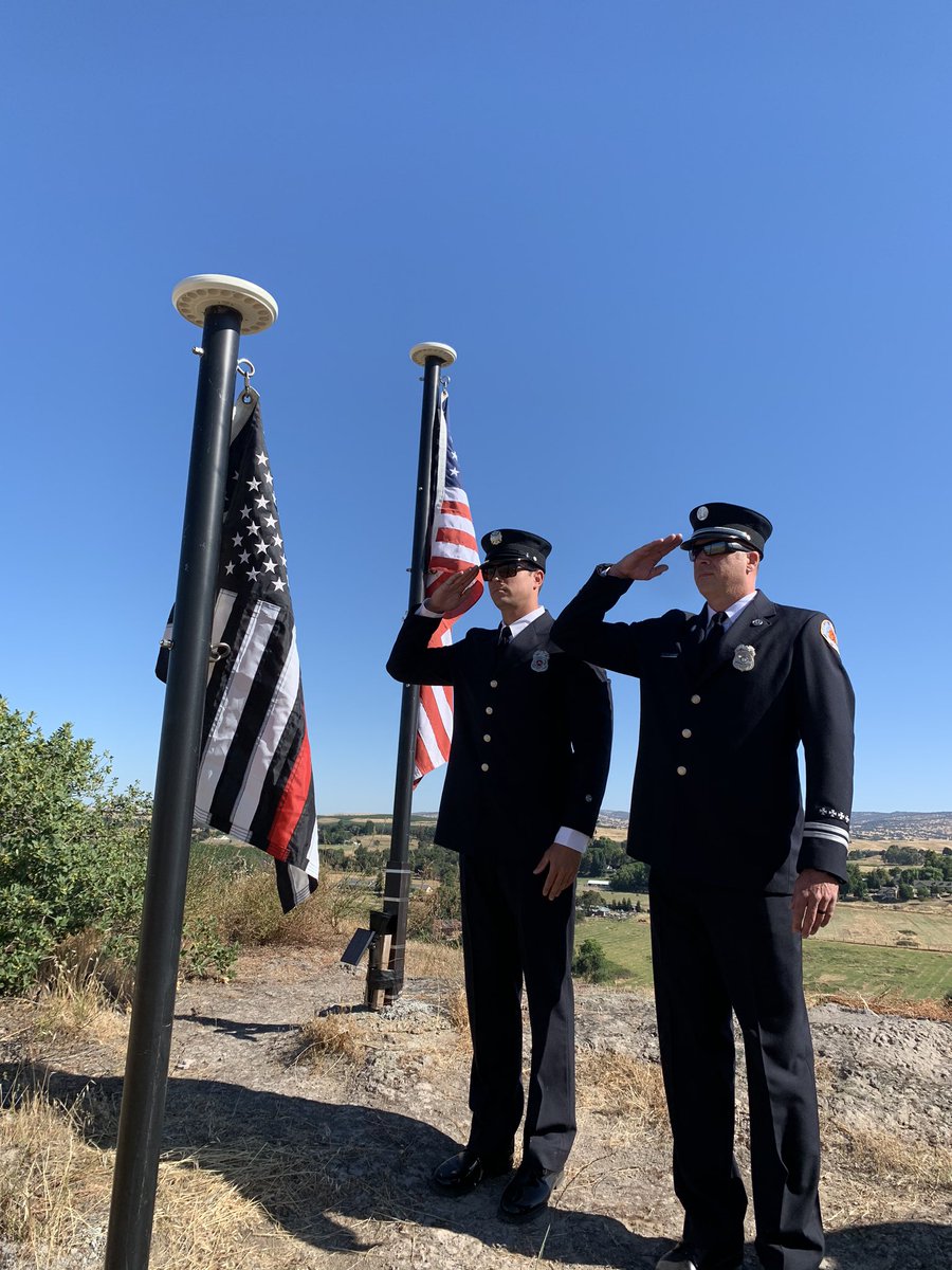 stanconfirepio's tweet photo. Today the Firefighter American flag was hoisted at lovers leap near #knightsferry in honor of the passing of Chief Russell Richards III by his grandson #Ceres Eng Zack Fowler and #SCFPD Capt Mark Jacobs. https://t.co/51EpTXxBEU