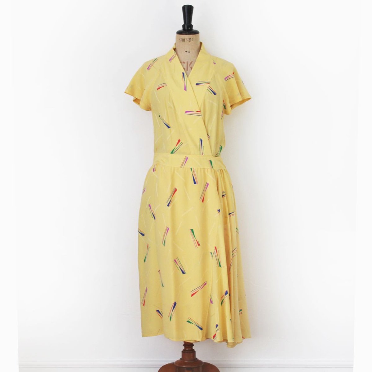 The Post Office Shop Chloe Silk Wrap Midi Dress Tax Free Size フレンチブランド Chloe の ヴィンテージラップドレス T Co Clvcxewehx ヴィンテージドレス ヴィンテージワンピース クロエワンピース T Co T1th24dtk0