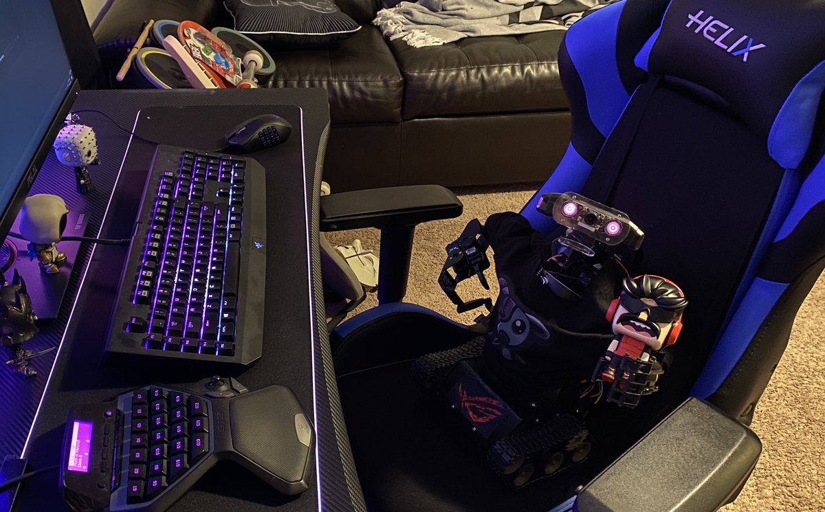 funwithrobots52's tweet photo. @Slasher My robot won’t stop checking twitter for an update on @drdisrespect ... help us out ... https://t.co/U6Hl4nuBaP