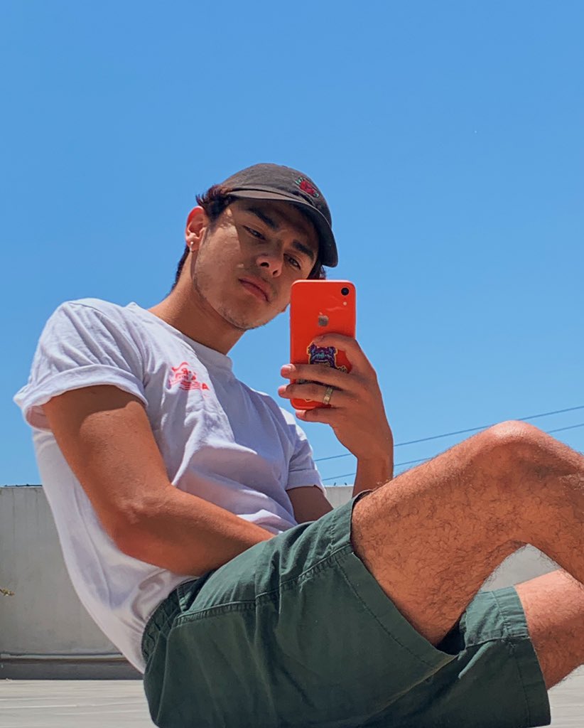 oasammmm's tweet photo. last day of pride!! fuck it up https://t.co/8QgC9n9EPA