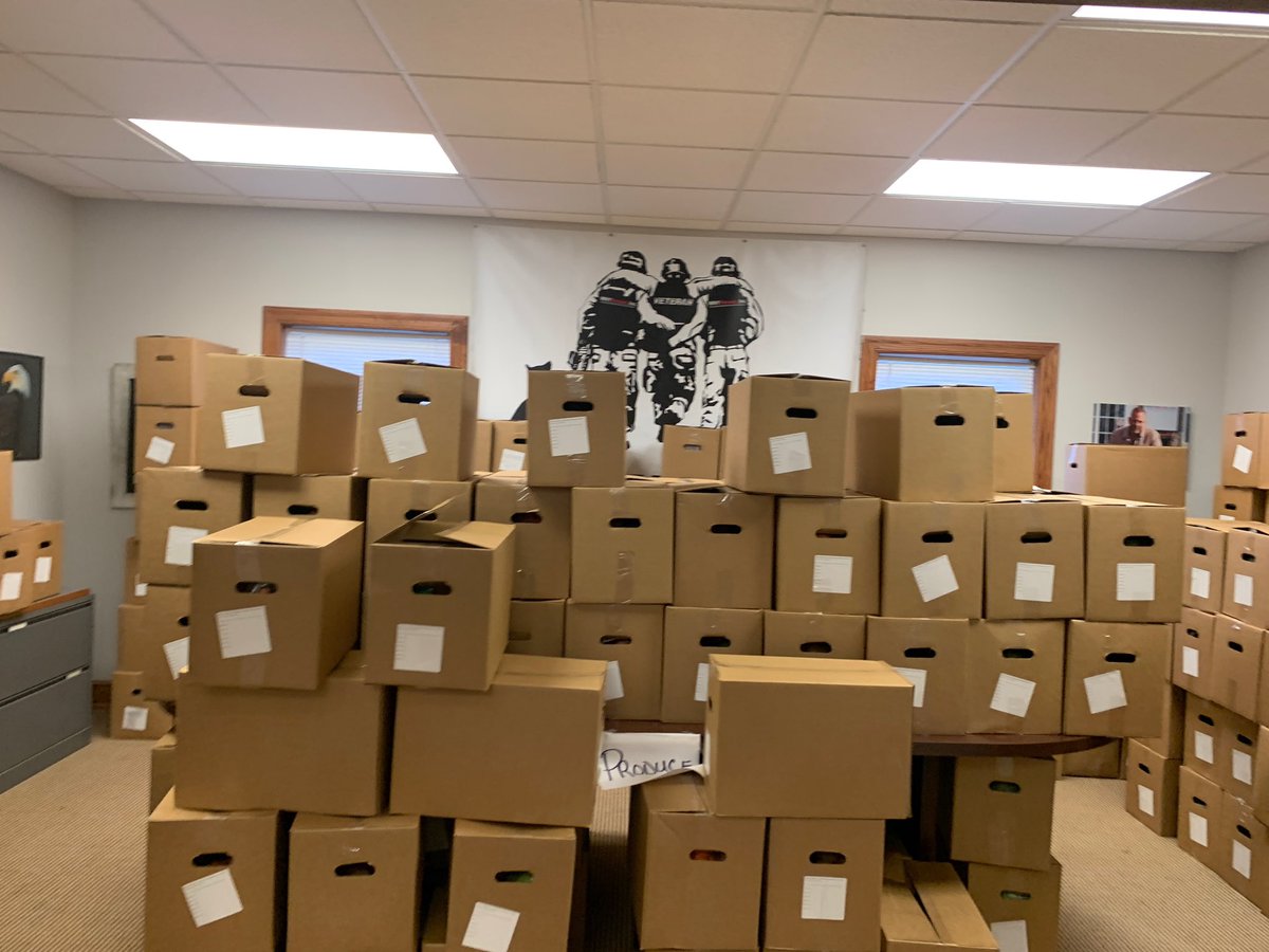 WNYHeroes's tweet photo. Another amazing day with our #Heroesfamily and friends from #PFCDwyerProgram in Canandaigua. @HelloFresh and NOW #USDA coming on board. We had two (2) Tractor trailers show up to deliver hello fresh meals and more. Again, thank you @NewYorkVeterans for believing is us. #feedVets https://t.co/0GxwCB4zQJ