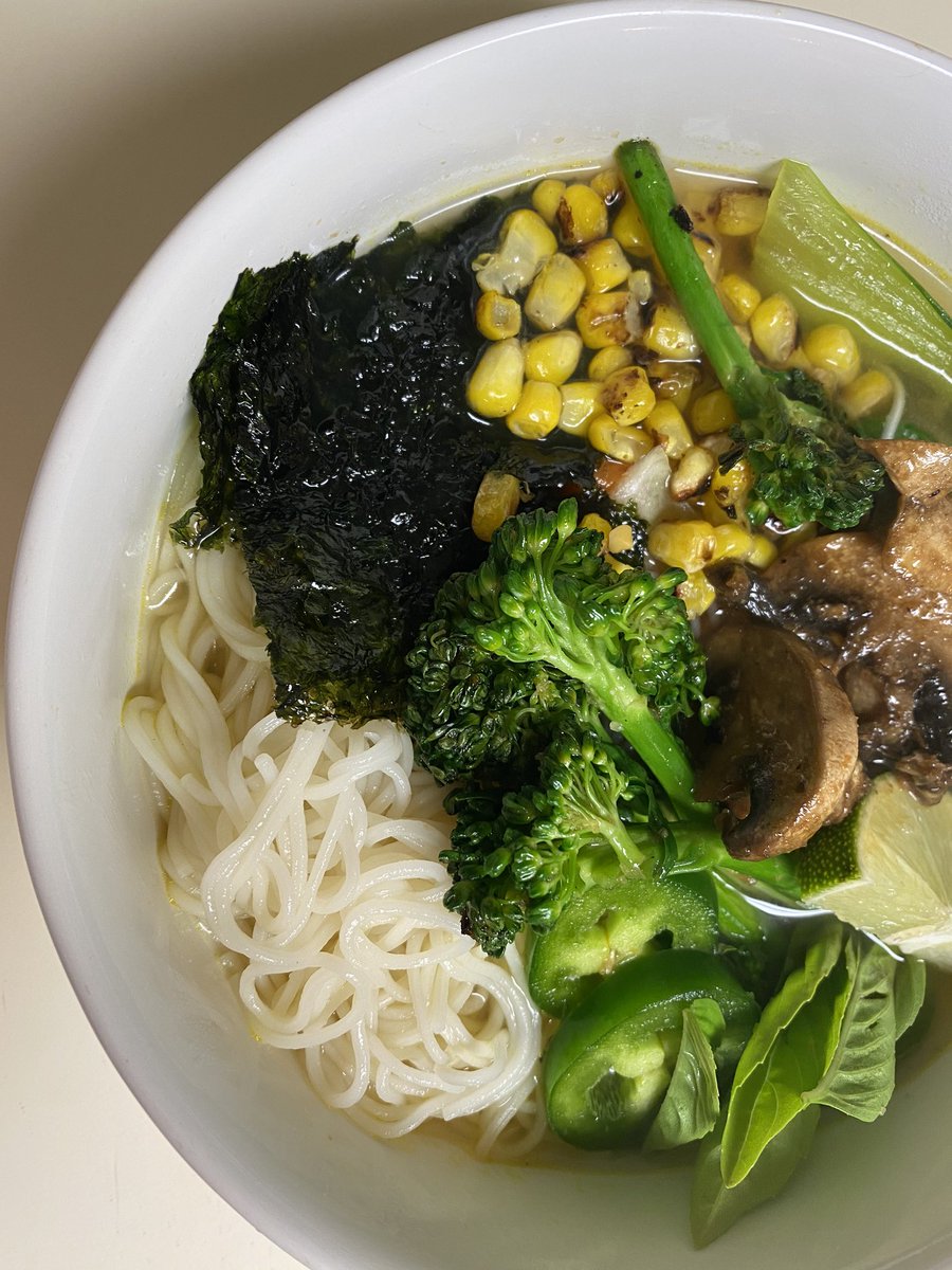 brianaaniysaa's tweet photo. I made a really bomb vegan pho. 
#curlyhairvegan https://t.co/elFKgUWHiX