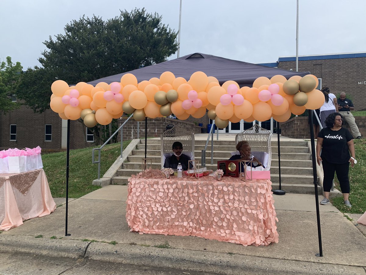 JaimeNoack's tweet photo. Congratulations, Dr. Shelia Gorham on 34 years of educational excellence! We wish you the best in your retirement! @allenmiddle1968 @GCSchoolsNC https://t.co/T3zS4hvb6j