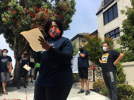 SEIU521's tweet image. Workers deserve respect from employers, which includes being known as an "employee." This 'job class' makes a world of difference for @GigWorkersRise,  @_drivers_united, @wedriveprogress. #SupportDrivers, #AB5, #CommitToEquity 
 buff.ly/2ZjfDHD