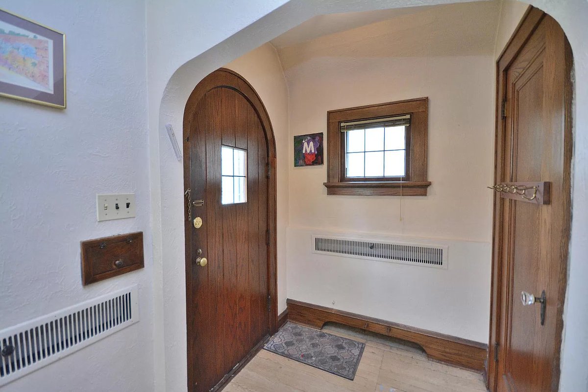 Round 4: Milwaukee, WIHouse 2: Stone Steal4 bed/3 bath, 1762 sqftPrice: $159,000Link:  https://www.zillow.com/homedetails/3208-N-53rd-St-Milwaukee-WI-53216/40440888_zpid/?mmlb=g,7