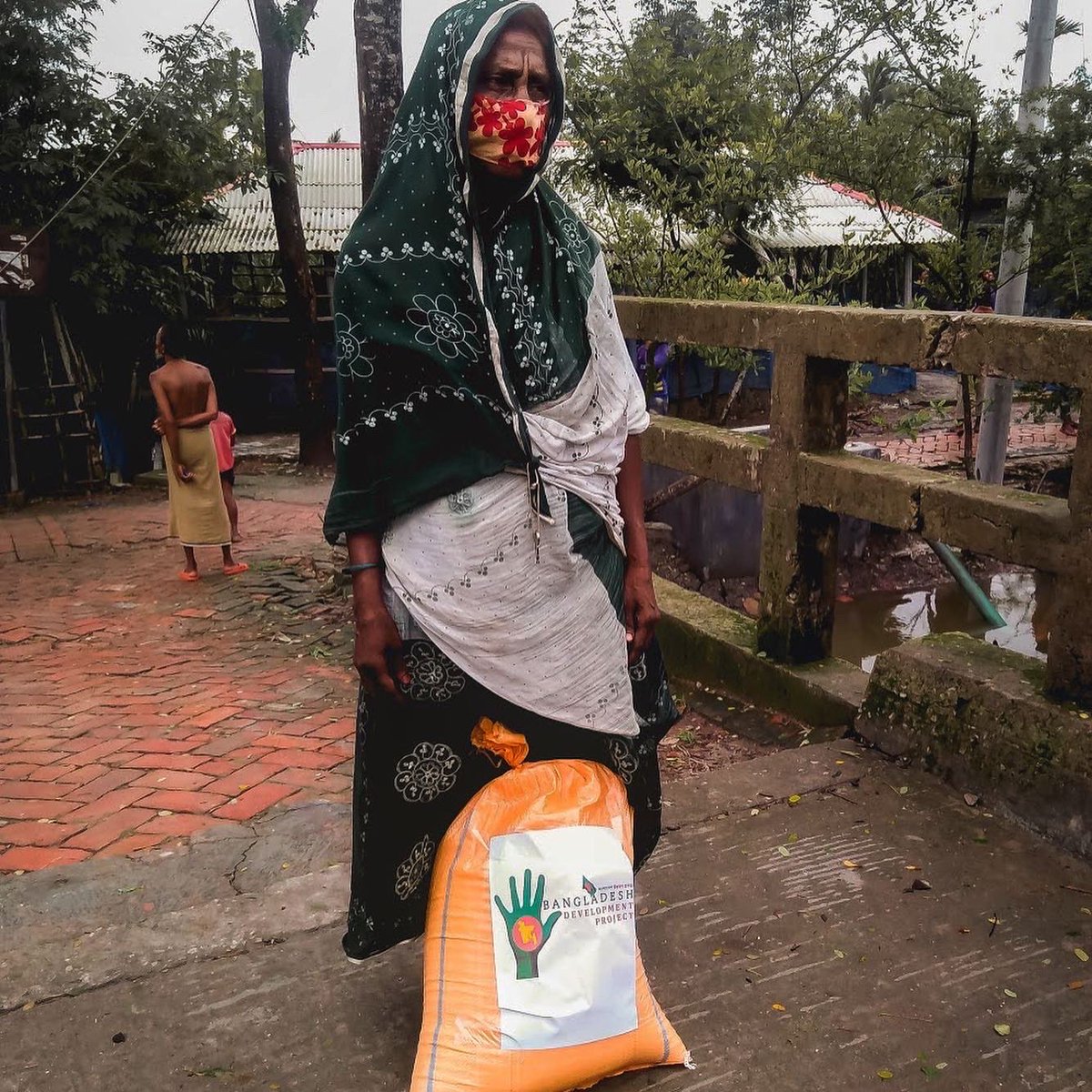 Sathkira was devastated by Cyclone Ampham. Our volunteers were able to feed 25 families who lost everything due to storms. These packages will keep these families fed for a month while they try to regain what they lost. 
#COVID19 #charity #donate #cycloneamphan