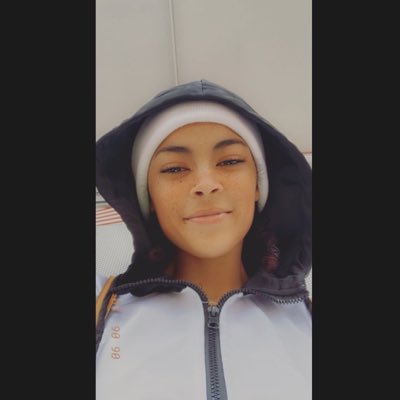 frecklescash's tweet photo. #NewProfilePic https://t.co/VklI5ZESmo