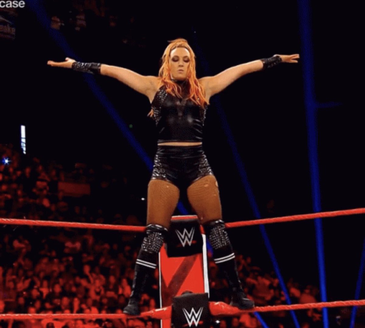 Next is her black and silver gear. Pretty underrated ngl. It was worn a couple of times, most recognizably at summerslam 19, and tlc 19. I would love for a comeback of this gear!