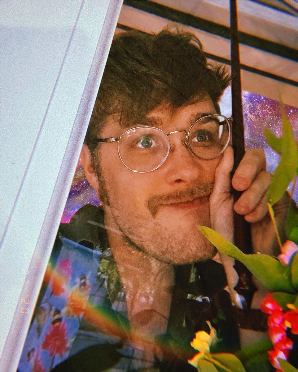 Fuck tati, Shane, Jeffree and Trisha. 
Let's Stan Garret watts