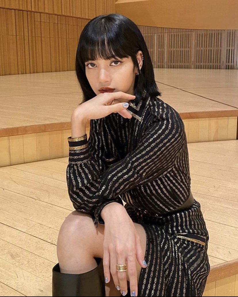 LISANATIONS_'s tweet photo. [IG] 200701 — ellethailandofficial's Instagram update with Lisa:

🔗https://t.co/qUuWFSPSlS

#LISA #리사 #BLACKPINK #블랙핑크 #LALISA @ygofficialblink https://t.co/QuK8iCm2hU
