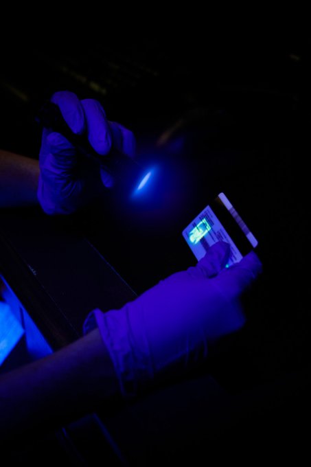 Going through airport security be like.. https://t.co/T01KUxyhPc<a href="/tag/nakedchallenge"class="tags"><span>#nakedchallenge</span></a>