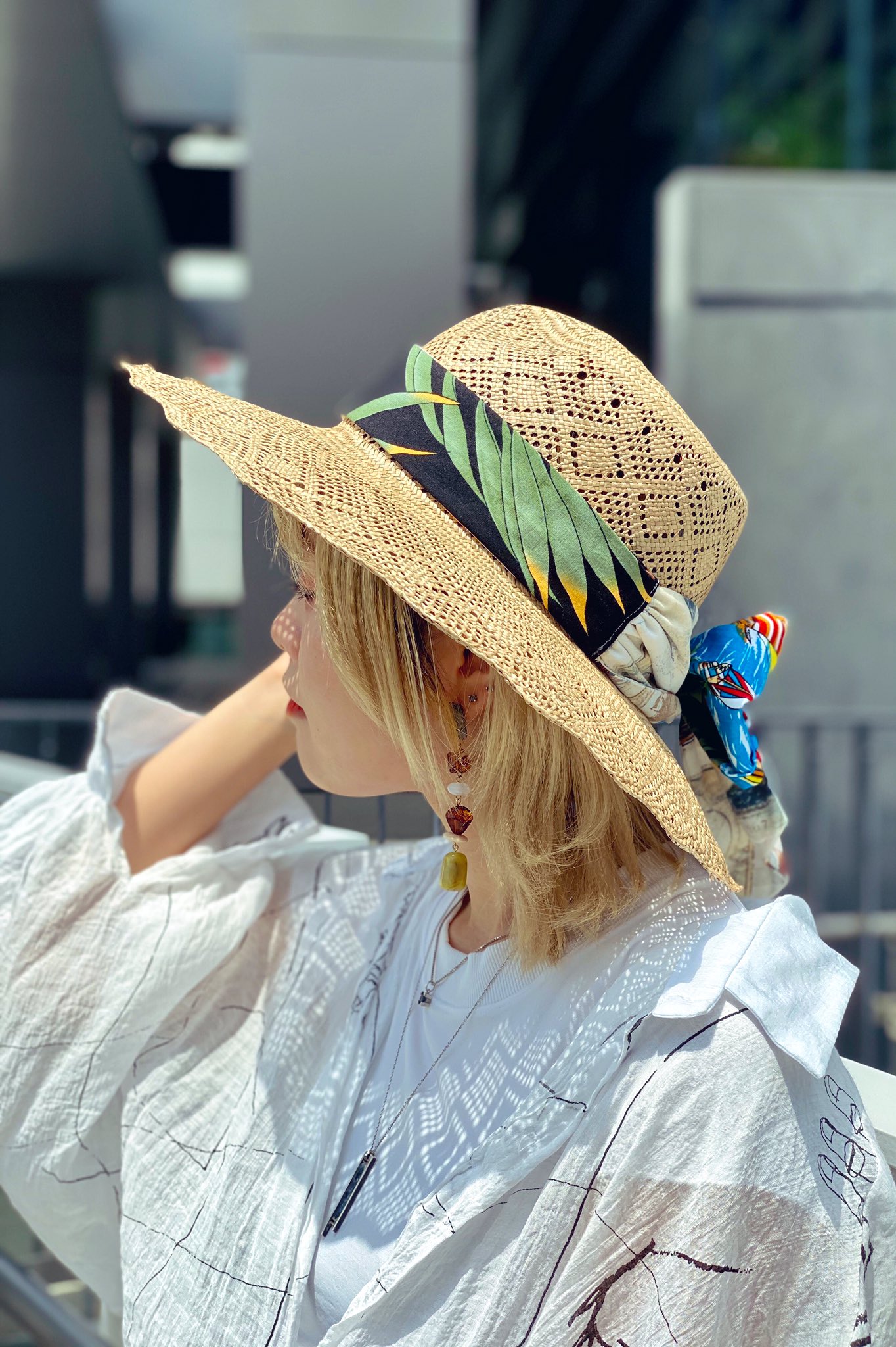 オーバーライド 帽子のセレクトショップ こんにちは秋葉原店です アロハシャツをパッチワークにしたリボンがアクセントの夏らしい中折れハット アレンジ自在なので巻リボンやアゴ紐リボンにしても可愛いです Override Vintagealoha Manish 806