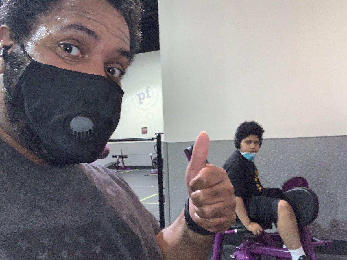 howiedmac's tweet image. Good Morning☀️☀️☀️.... It’s “Turn Up Tuesday”...  I remembered to take a pic this time😂🤣😂..  I forgot 5 days in a row but that what happens when you take long break from your routine.. Positive vibes to all until next time.. #Fitandfocused #DWROD #GoGetItSquad #FAT