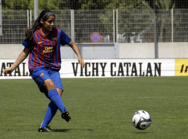 In her 3 year tenure with Barcelona they dominated Spain by winning 3 Leagues, 2 Copa de la Reina and 2 Copa Cataluña. Special mention to the league title won on the season 2012-2013 as she scored the game winning goal against Athletic Club in the last match of the season.