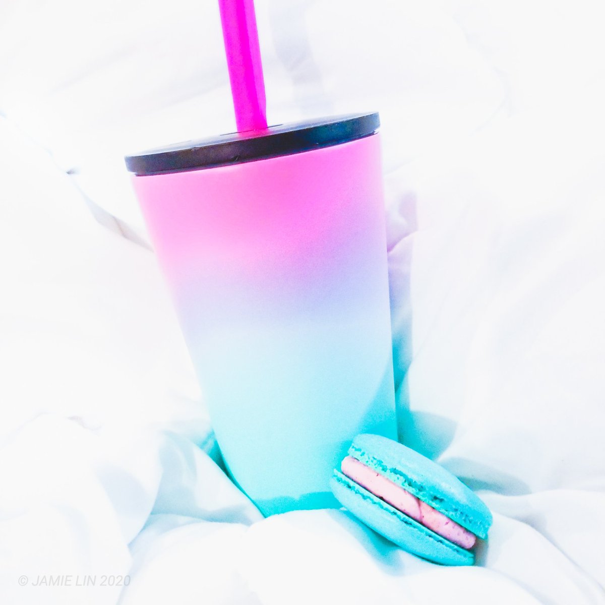 Jamie_Lin's tweet image. I did not plan for this macaron to match my favorite @simplemodernco tumbler, but it ended up that way!

#simplemodern #macaron #match #matchymatchy #macarons #aqua #pink #tumbler #strawberry #strawberrybuttercream #lemon #peach #foodie #baker #macaronlovers #ibake #custard