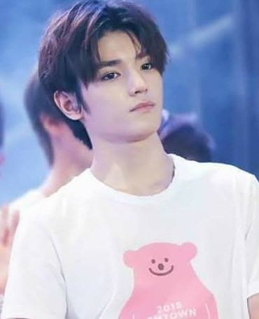 Presenting, one of kpop's finest ace- Lee Taeyong. But he gets older as you keep scrolling #HAPPYTAEYONGDAY  #OurRoseTaeyongDay #헤어질_염려가없는_태용날