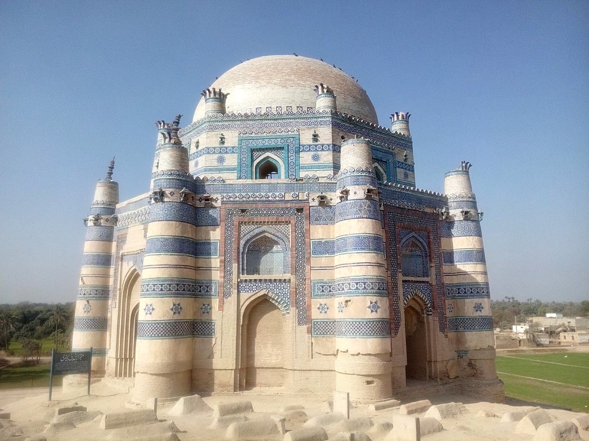 The main structure and the most ornate of all is attributed to one Bibi Jawindi (meaning 'lady blessed with eternal life' we don't know if this indeed was the actual name)She was the great-granddaughter of Makhdum Jahanian Jahan GashtThe tomb we are told was constructed in 1494