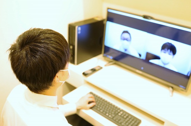 Internet Watch ネットカフェで 手ぶら でテレワーク可能 Webカメラなども取りそろえた店舗が登場 テレワーク百景 第5回 グランサイバーカフェ バグース コミックカフェ Bネット T Co 1qf0gjovq4 Internet Watch ネットカフェで 手ぶら でテレワーク可能 Webカメラなども取りそろえた店舗が登場 テレワーク百景 第5回 グランサイバーカフェ バグース コミックカフェ Bネット T Co 1qf0gjovq4
