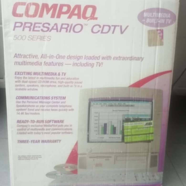 rubenalcivar's tweet image. GRACIAS Padres por creer en mi hace 25 años mi primera compu, era como comprarte un carro en ese tiempo, la dañe por curioso y la arregle el mismo día que llegó; anecdóticamente la compré en #telcodata y hoy soy parte de @TelconetLatam y si..lees bien dice 8 Mb de Ram jajaj