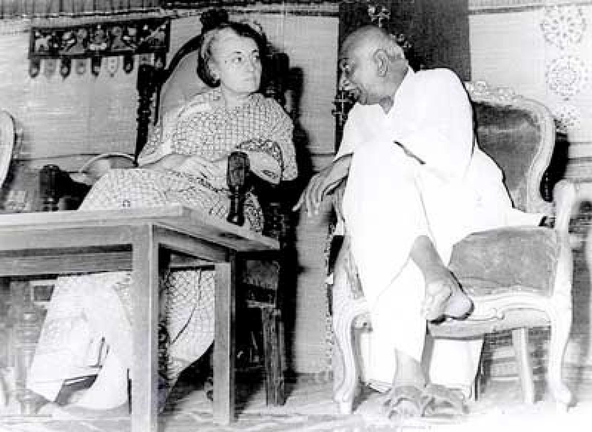 varunchander2's tweet photo. #HBDfatherofEducation
#ADMK #DMK 
If you dare Build atleast one dam.. https://t.co/maTxX9X9ln