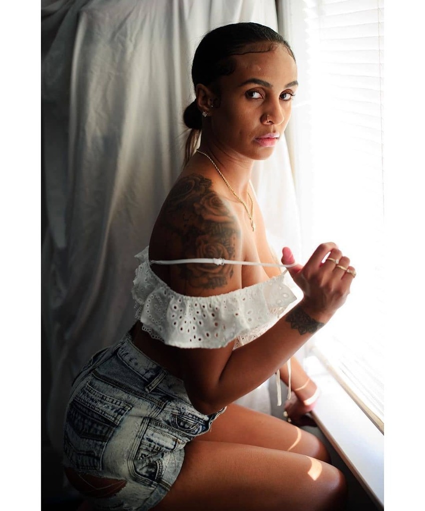 beemeephoto's tweet photo. Hey my followers.  Sharing work from our collaboration. Check out this lovely lady's profile and send her some love. #followher  #torontoboudoir #torontomodel  #torontomodels #the6ix #torontophotographer #Toronto #model #glamour 

originally posted June 13, 2020
by  @cassand… https://t.co/vqW19Gqbr9