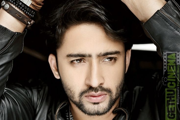 A THREAD ON WHY ABIR IS A DREAM BOY FOR EVERY GIRL.Before starting I would like to talk about  #ShaheerSheikh . He's an amazing actor from action to comedy he can do every fcking thing. His sexy eyes and CUTENESS MAKE ME damn to fall for him  +