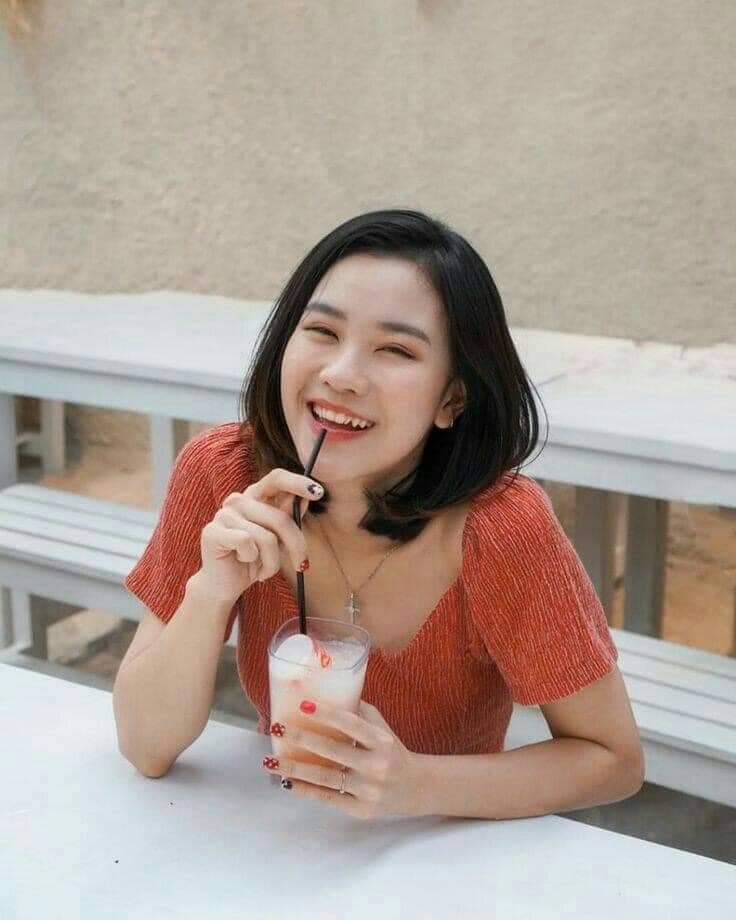 DimasMuhsin19's tweet photo. Udah pinter, jago masak, ketawanya lucu, di pipi nya kalo senyum ada garis, cantik, setia, polos, sabaran. masih aja diselingkuhin

#Jessica #listy #ericko https://t.co/MZlsWWrqgv