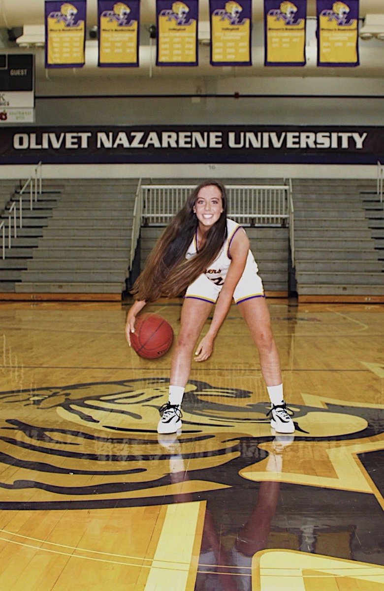 graceschutt18's tweet photo. COMMITTED 🏀💜💛🐯 https://t.co/5K1GHmIDKx